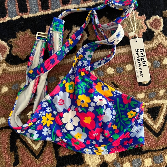 Bright swimwear Capri top and bottom (set) Flower Garden - Picture 8 of 9